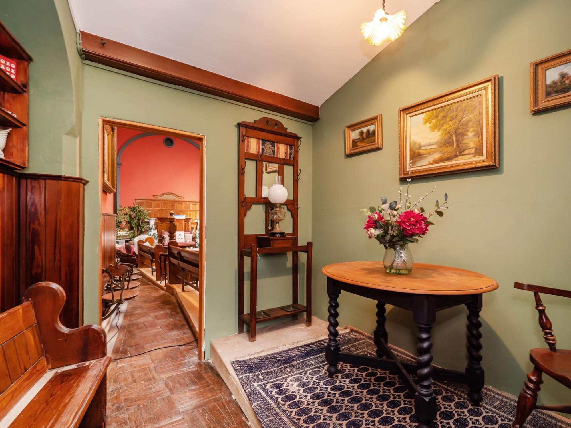 Finest Retreats - The Old Sunday School & Vestry